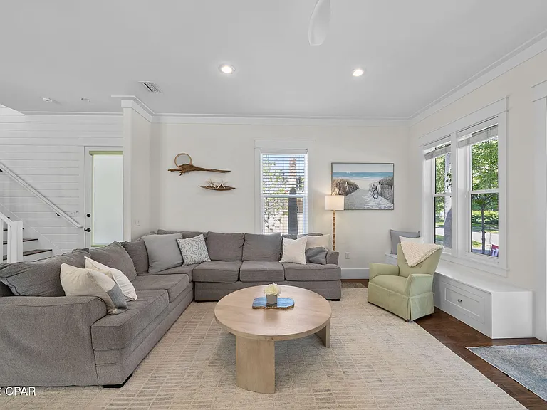 409 Liverpool Ave — Photo 9