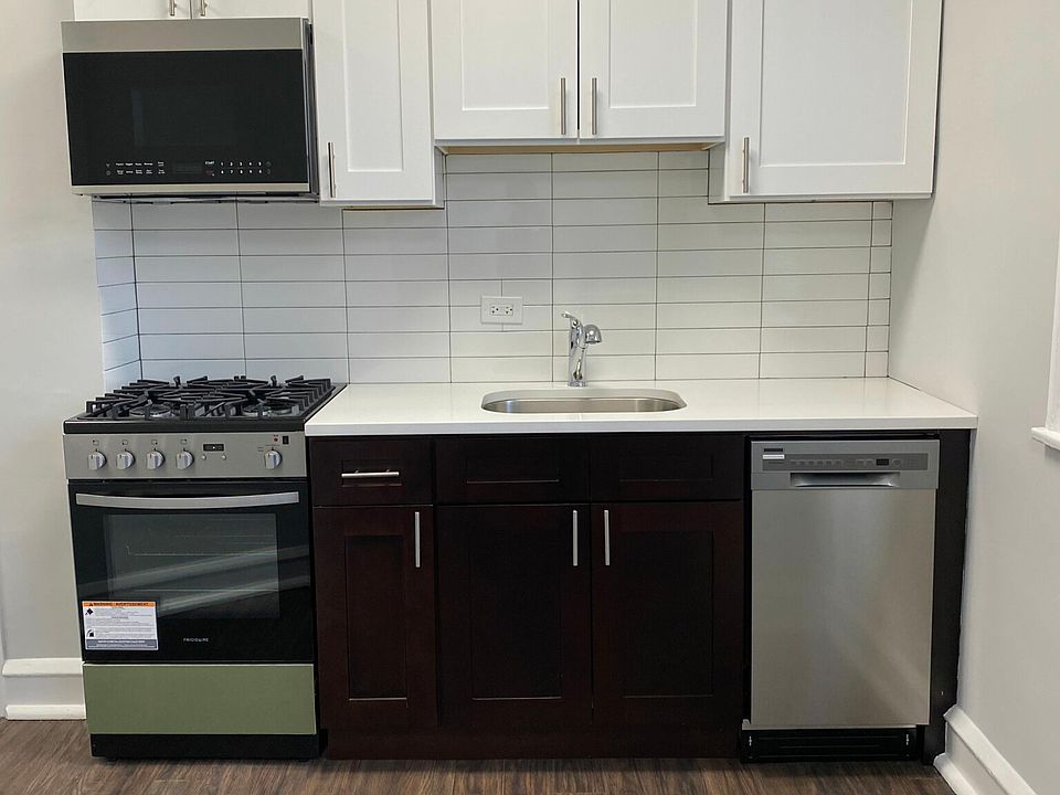 1st image of 5115 W Montrose Ave APT 3A