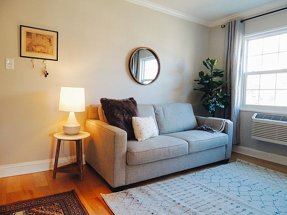 3rd image of 2237 Farrington Ave APT 201