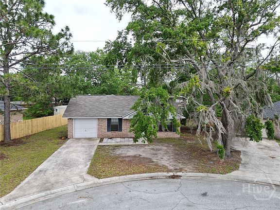 4th image of 1512 Woodcrest Circle