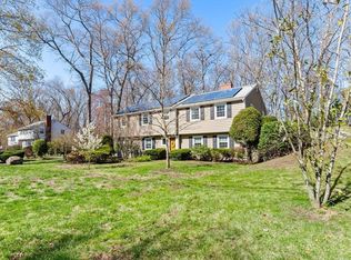 20 Douglas Rd, Lexington, MA 02420