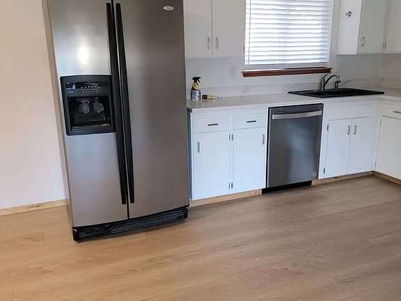 4th image of 6041 S Huson St