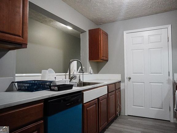 3rd image of 4201 Waldrop Pl