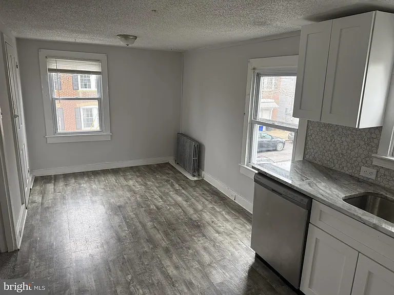 151 2nd St #2 — Photo 4