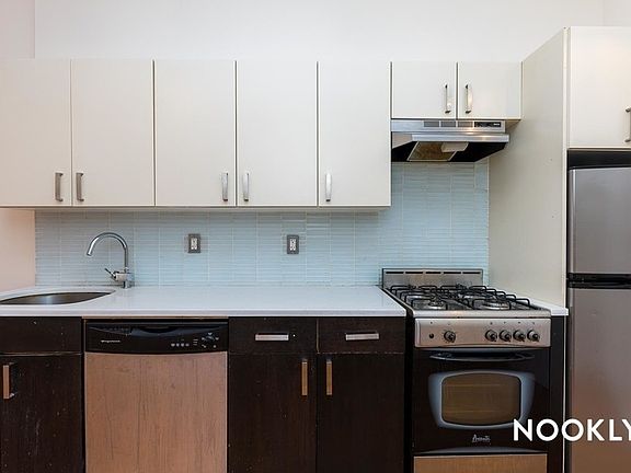 5th image of 12 Underhill Ave APT 3