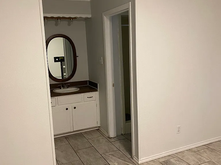 1801 Princess Pl — Photo 8