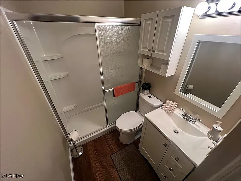 487 W Willowview Dr — Photo 4