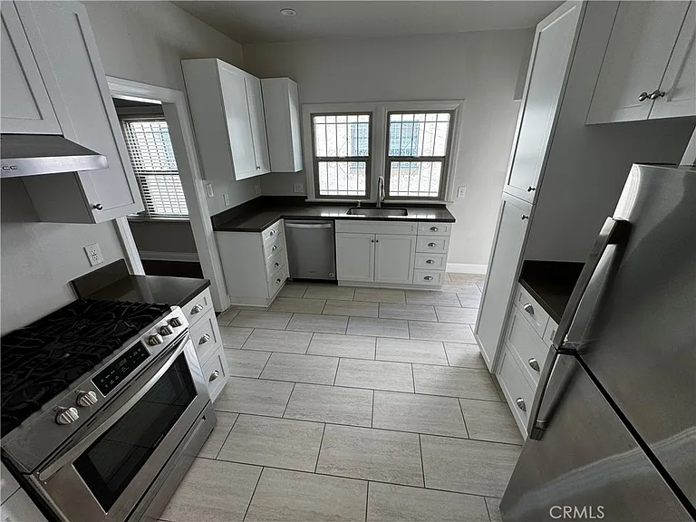 336 N Stanley Ave #338 — Photo 12