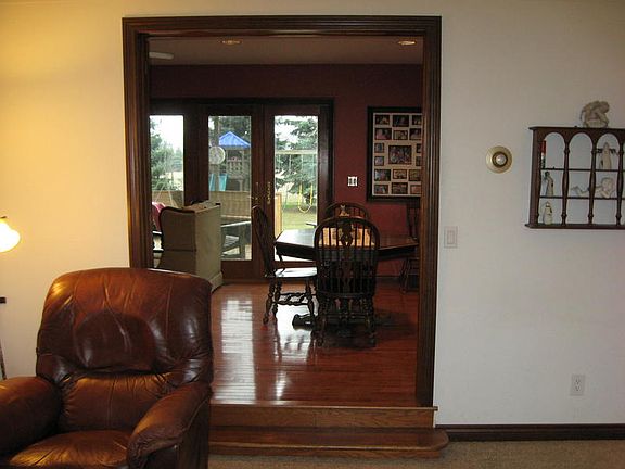 4th image of 147 Birchwood Dr