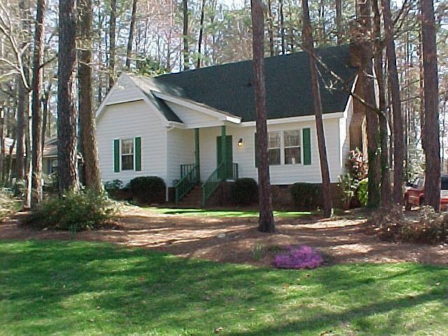 GORGEOUS 1.5 STORY