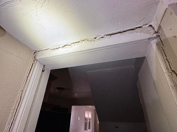 4th image of 2119 26th St