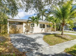 6881 Freedom St, Hollywood, FL 33024
