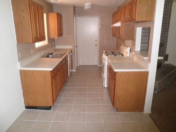 3rd image of 14022 Erin Ct