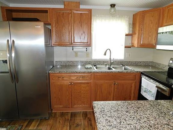 3rd image of 38529 Peacock Ct