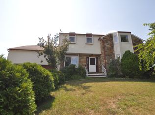 17 La Valencia Rd, Old Bridge, NJ 08857