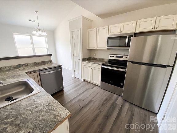 2nd image of 4141 Rosy Mound Ln
