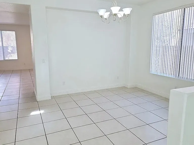 1022 Lone Pine River Ave — Photo 12