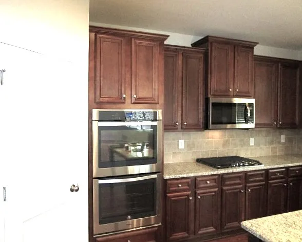 307 Victoria Heights Dr — Photo 2