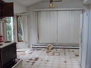 4th image of 62 Seneca Ave