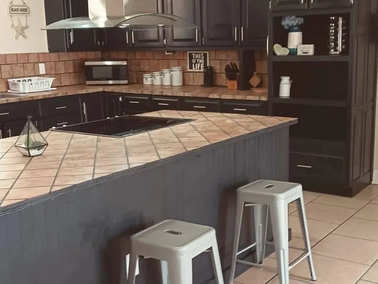 4560 Shore Dr — Photo 10