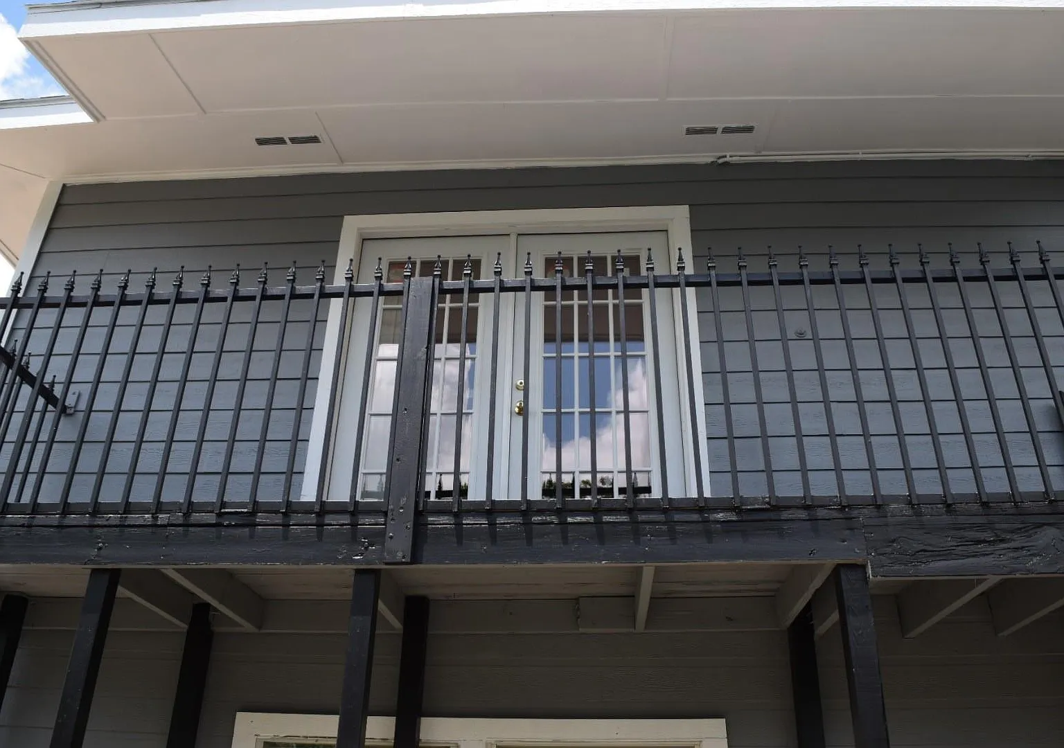 2 bed, 1.0 bath, 1000 sqft, $899 — Photo 2
