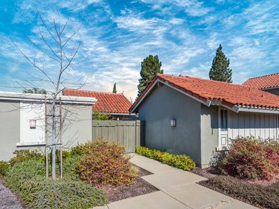 5657 Sunflower Ln, San Jose, CA, 95118