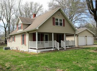 49 Juneberry Dr, Flora, IL 62839
