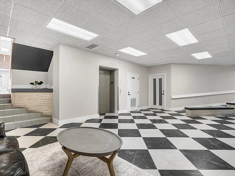 400 N Main St #403 — Photo 11