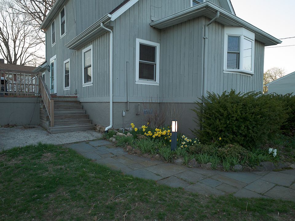 2nd image of 34 Shepard Ave