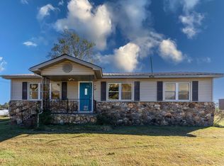 567 New Hope Rd, Hardy, AR 72542