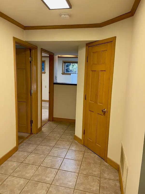 101 Garage Drive — Photo 4