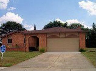 1086 Shallowdale Dr, Troy, MI 48085