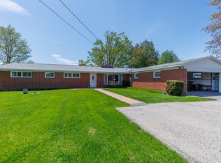 190 Riverside Dr, Cheboygan, MI 49721