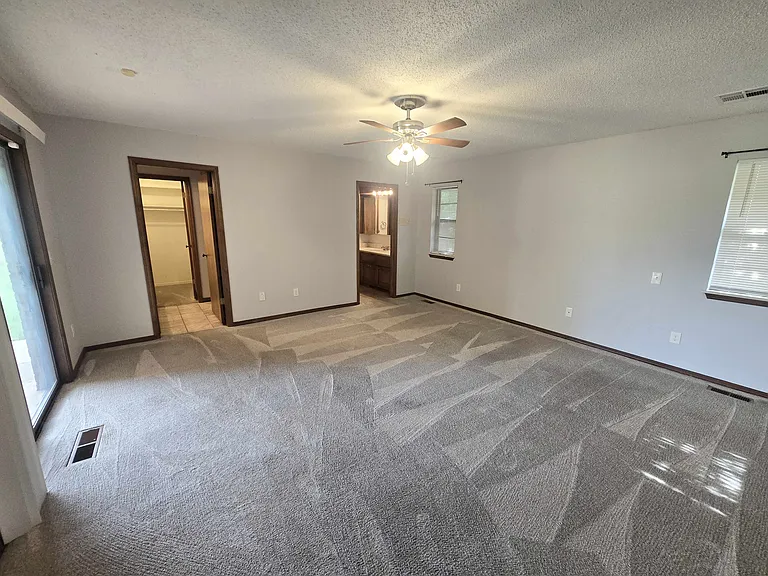 4009 Cherry Hill Ln — Photo 22
