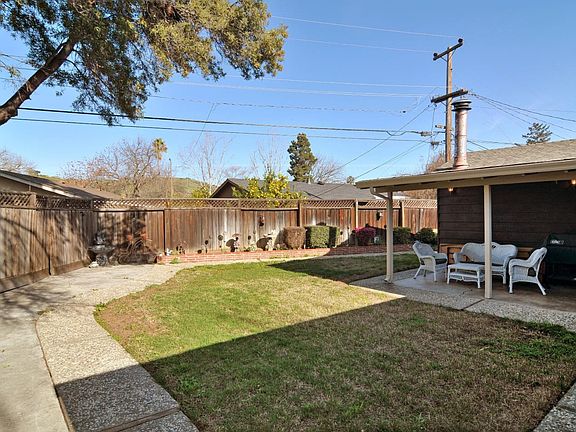 4th image of 6370 Farm Hill Way