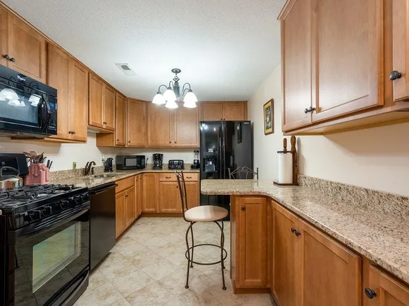 73 Bluestone Drive, Nashua, NH 03060