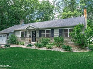 6 Herrick Dr, Glenville, NY 12302