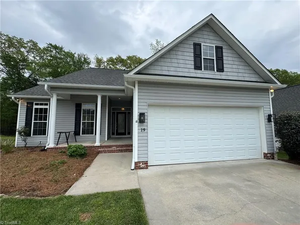 19 Roselynn Ln, Thomasville, NC 27360