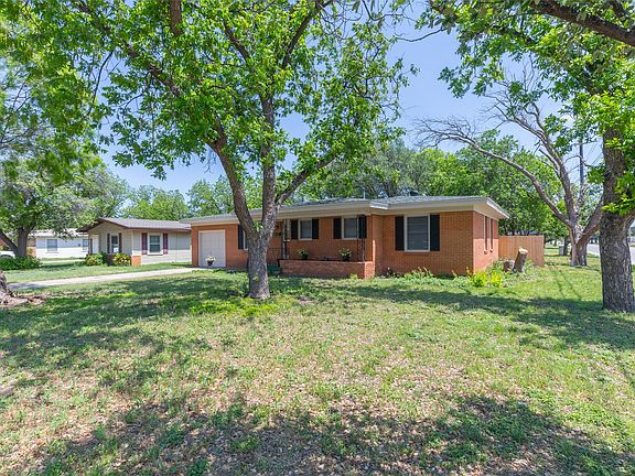 3rd image of 301 Westview Dr