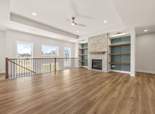 980 17th Ave SW, Mount Vernon, IA 52314