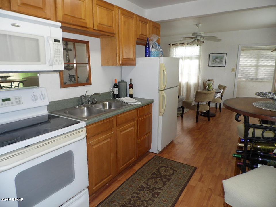 1st image of 143 Laurie Dr