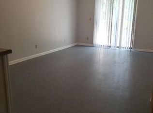 9715 E 35th St, Independence, MO 64052