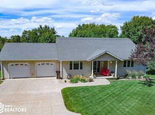 103 7th St, Bussey, IA 50044