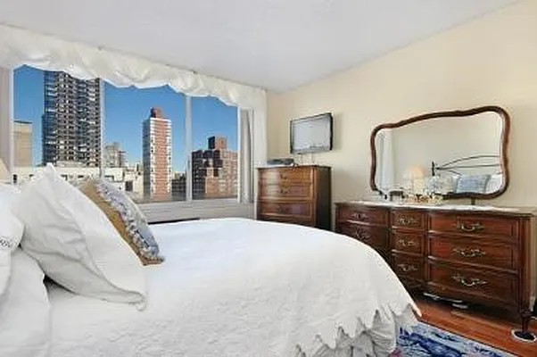 Sold by Corcoran | media 3