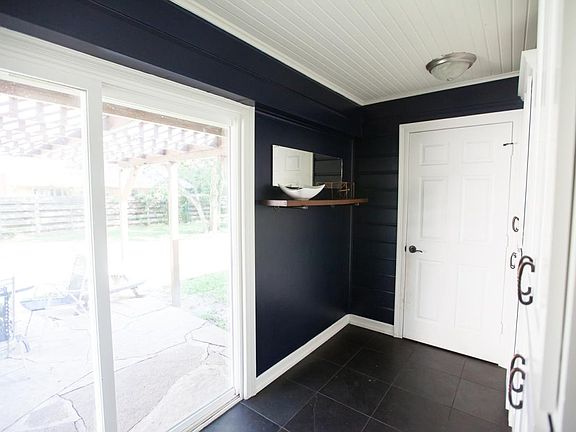 5th image of 3912 Kingston Ct