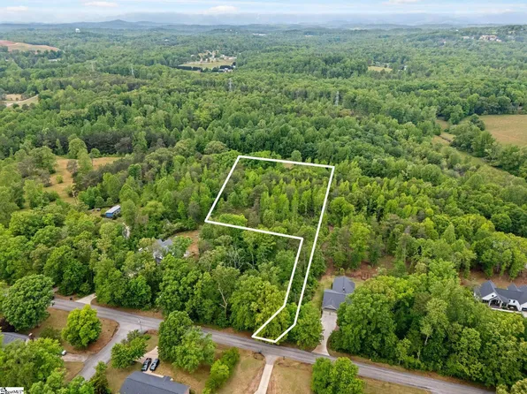 30 Williams Rd, Travelers Rest, SC 29690