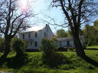1128 Lakeshore Rd, Essex, NY 12936