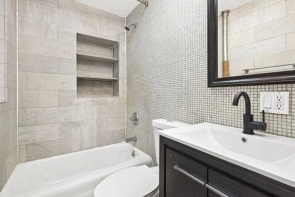 Rented by Dynamik Realty | media 15