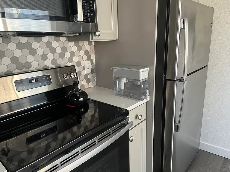324 N Loomis Ave — Photo 13