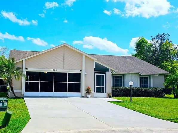 1845 Tamarac Ct, Zephyrhills, FL 33543